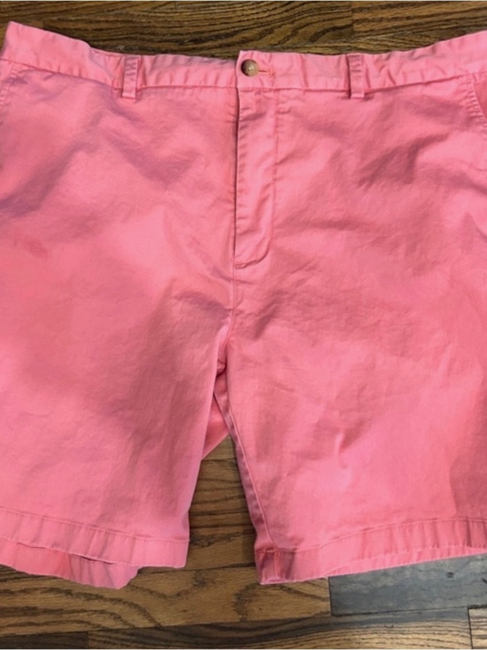 Vineyard Vines Men's Coral Pink Flat Front Shorts - Picture 1 of 4